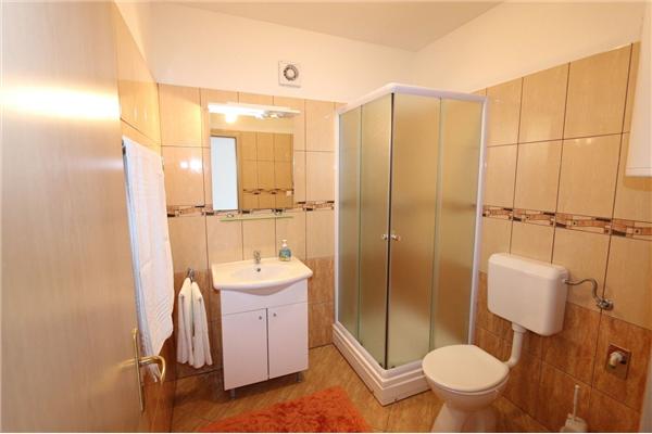 Apartman A2, na 6 osebe