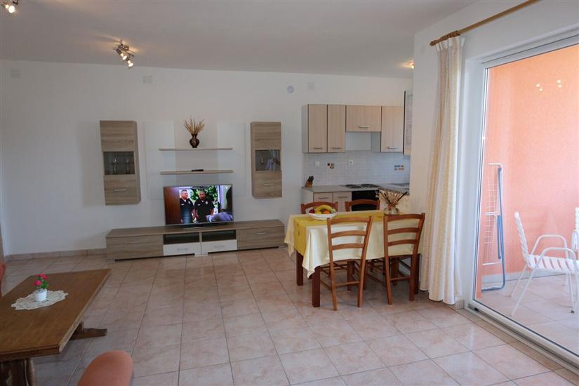 Apartment A1, for 6 persons