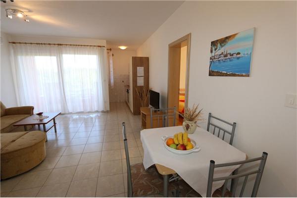 Apartment A4, for 4 persons