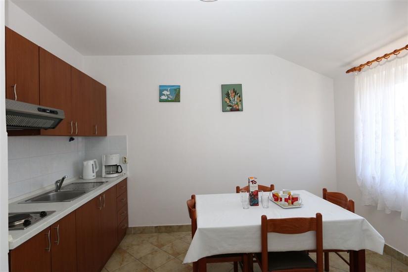 Apartment A4, for 6 persons