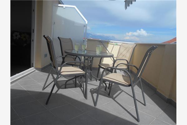 Apartment A2, for 5 persons