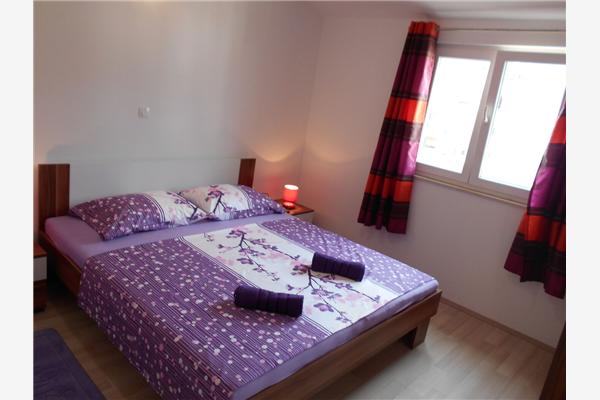 Apartment A2, for 5 persons