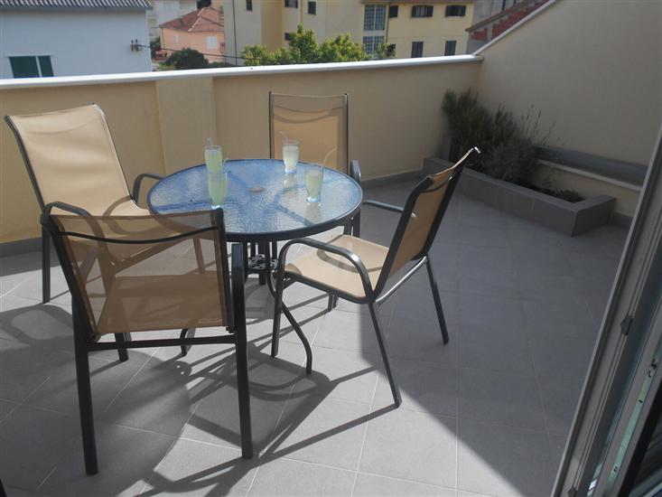 Apartment A2, for 5 persons
