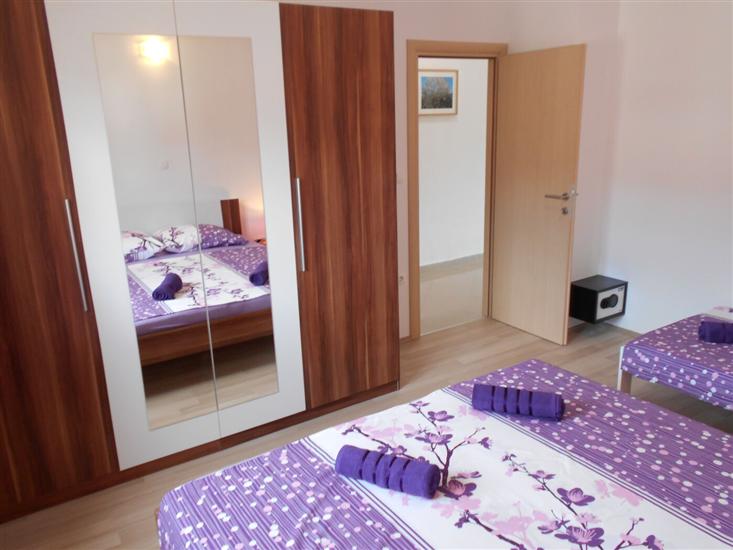 Apartment A2, for 5 persons