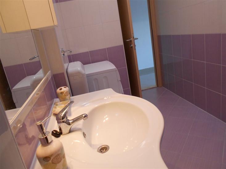 Apartment A2, for 5 persons