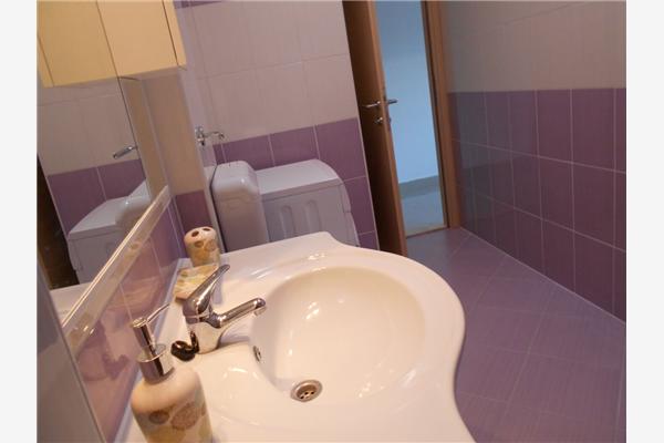 Apartment A2, for 5 persons