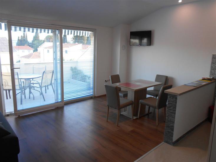 Apartment A2, for 5 persons