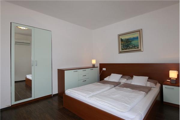 Apartment A1, for 7 persons