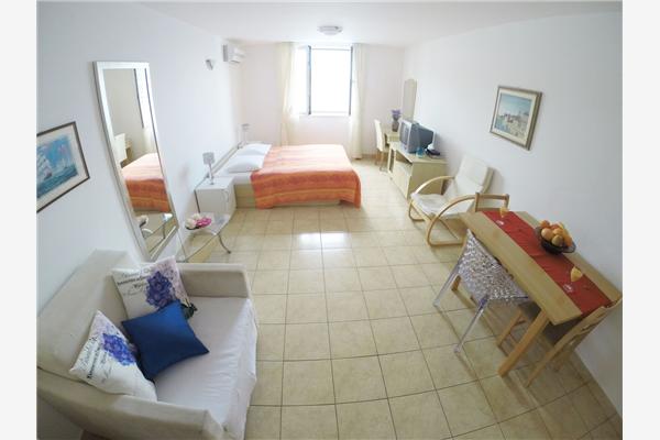 Apartment A1, for 2 persons