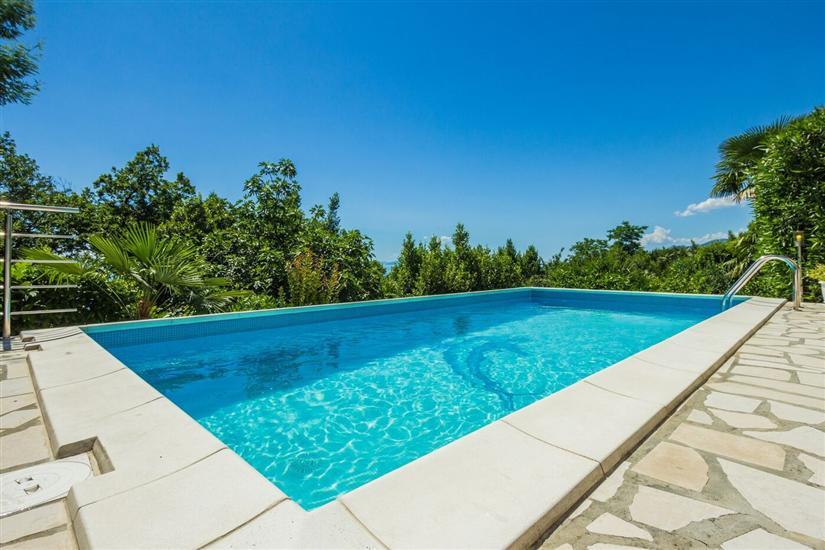 Apartments Grozić A2