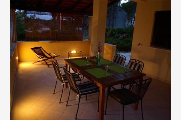 Apartment A1, for 5 persons