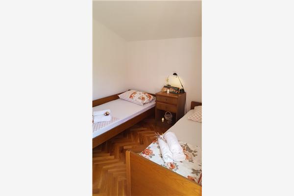 Apartment A1, for 7 persons