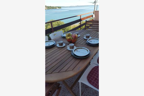 Apartment A1, for 7 persons