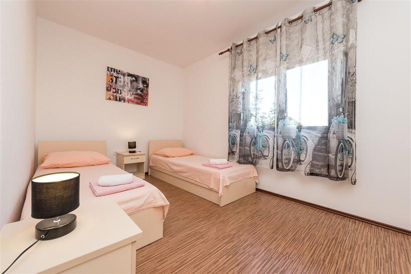Apartment A1, for 6 persons