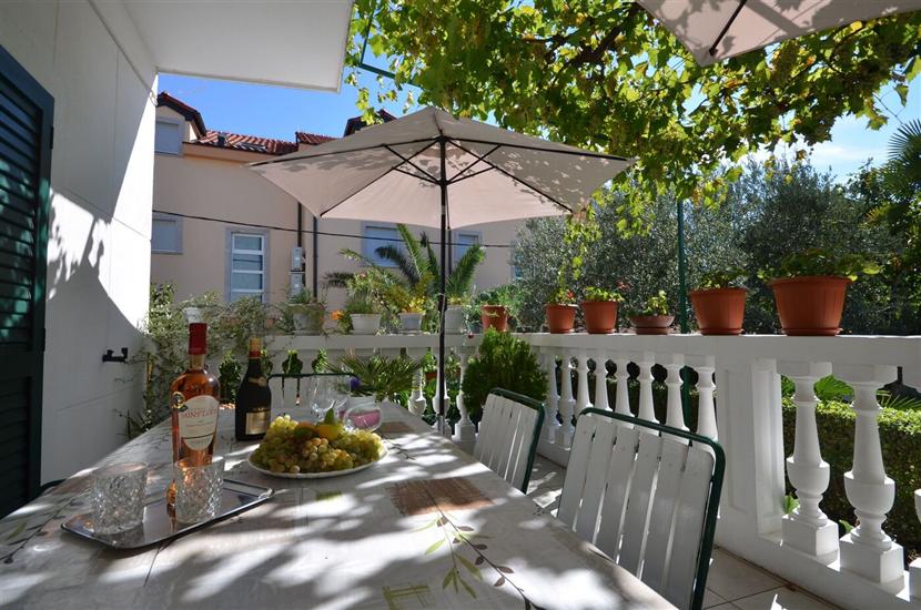 Apartment A4, for 5 persons