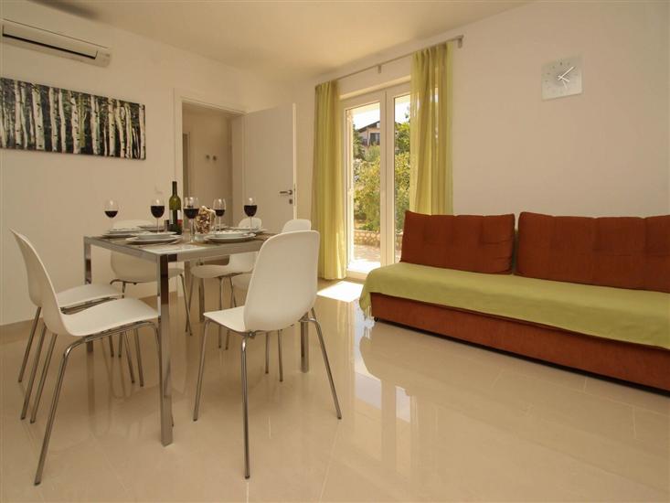 Apartment A1, for 5 persons