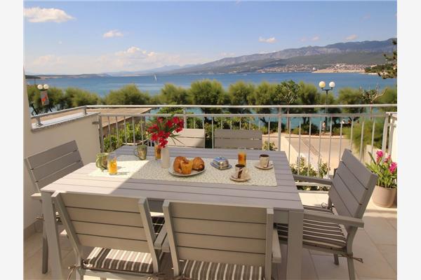 Apartment A1, for 5 persons