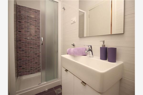 Apartment A1, for 5 persons