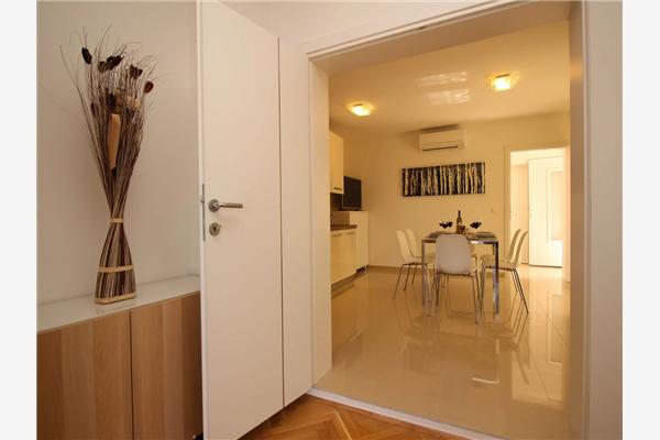Apartment A1, for 5 persons