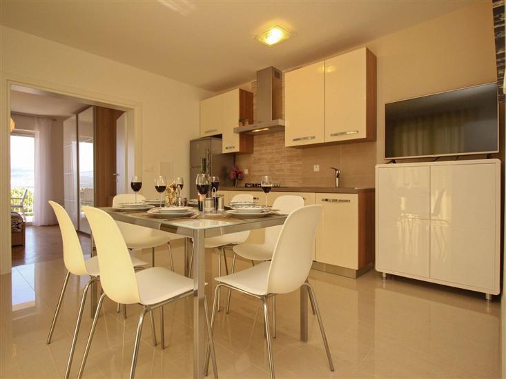 Apartment A1, for 5 persons