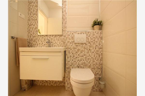 Apartment A1, for 5 persons