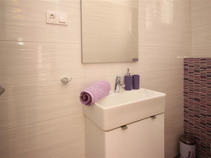 Apartment A1, for 5 persons