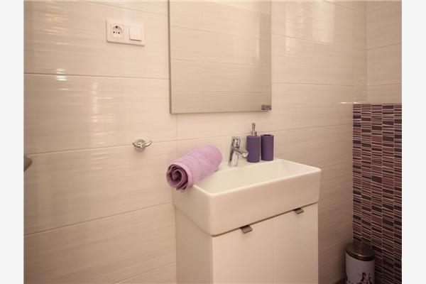 Apartment A1, for 5 persons