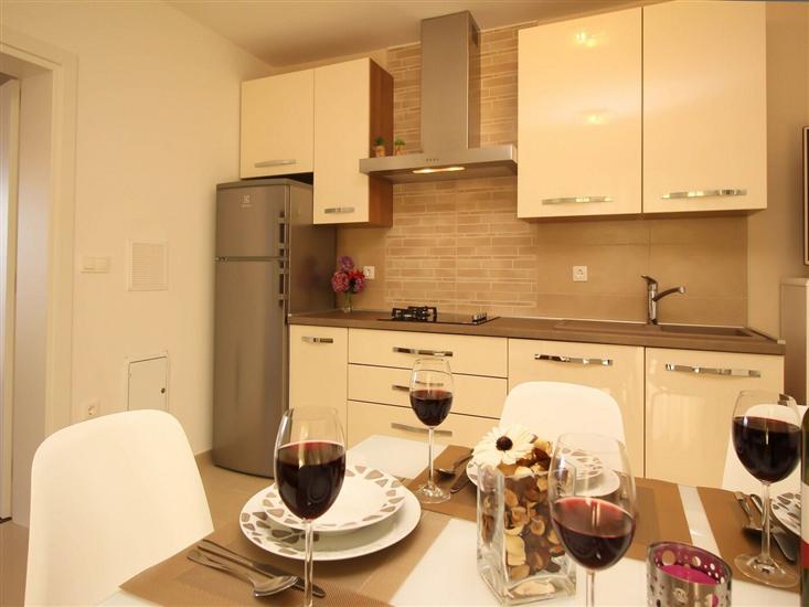 Apartment A1, for 5 persons