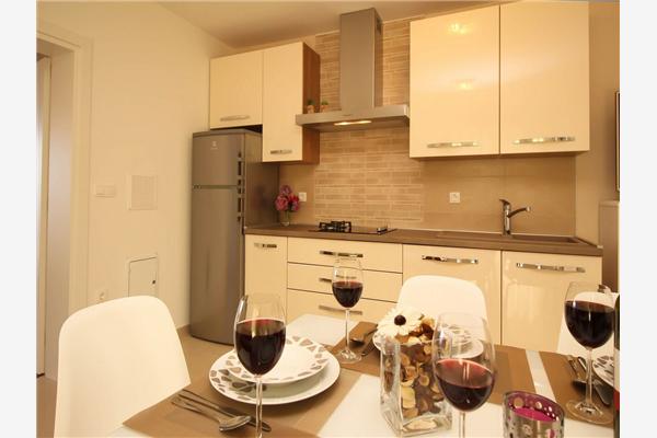 Apartment A1, for 5 persons