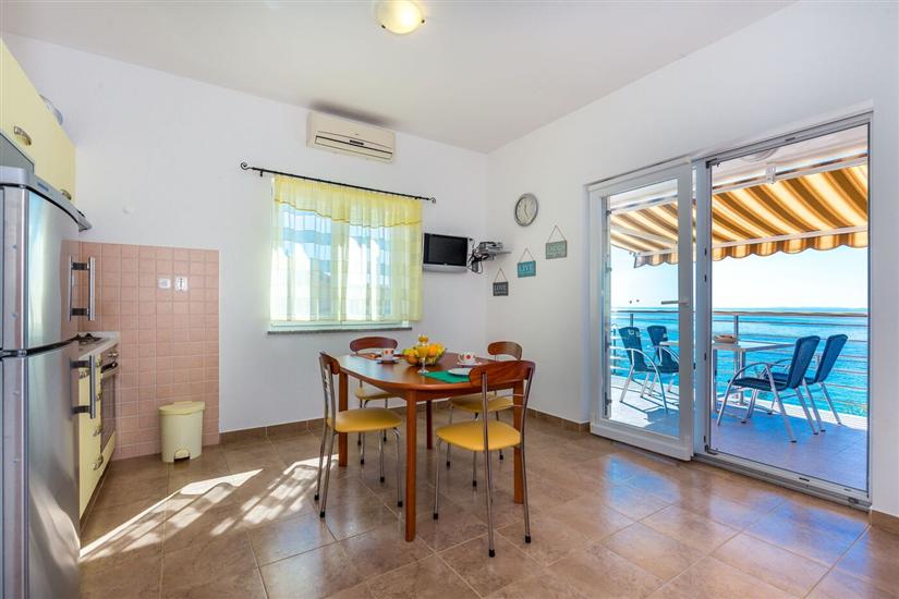 Apartment A2, for 4 persons