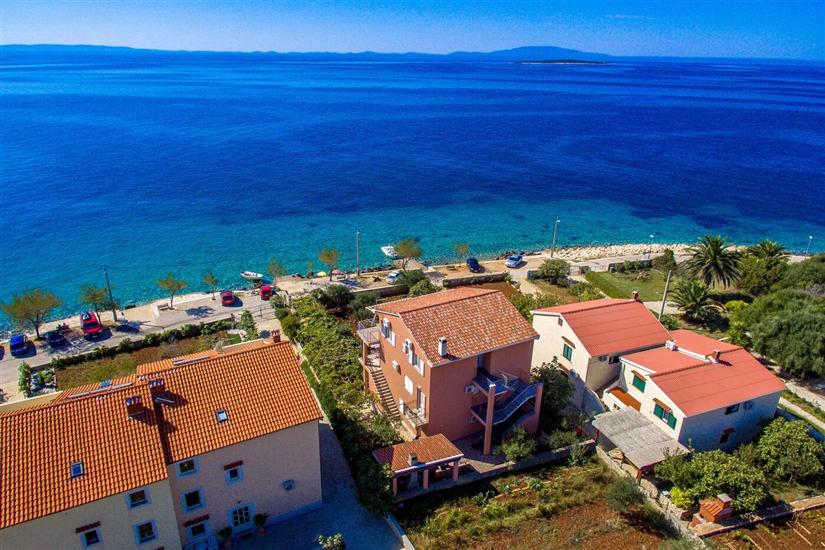 Apartments Ivan  Sea View in Peaceful Lun