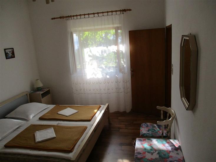 Apartment A1, for 5 persons