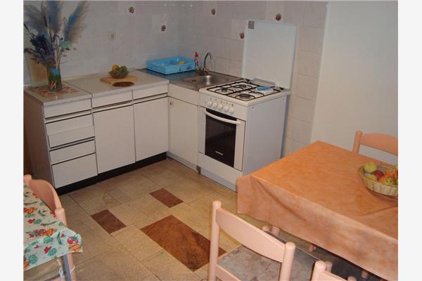 Apartment A1, for 5 persons