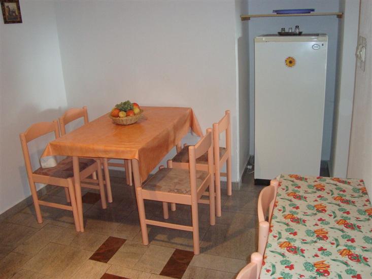 Apartment A1, for 5 persons