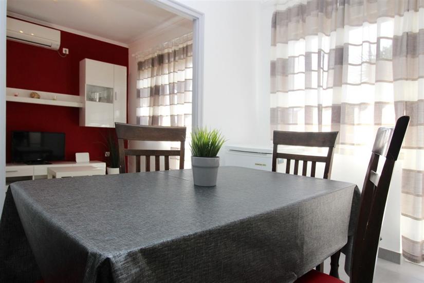 Apartment A1, for 5 persons