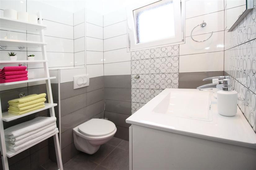 Apartment A1, for 5 persons