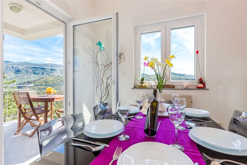 Apartment A1, for 6 persons