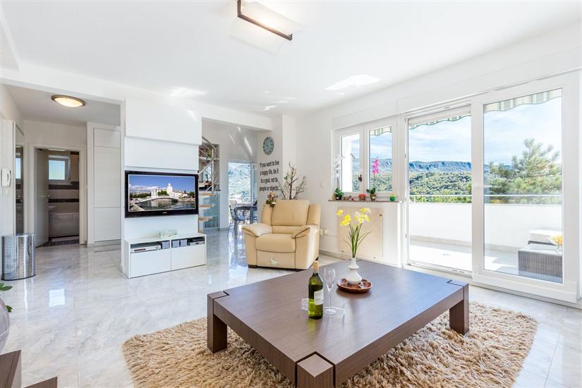 Apartment A1, for 6 persons