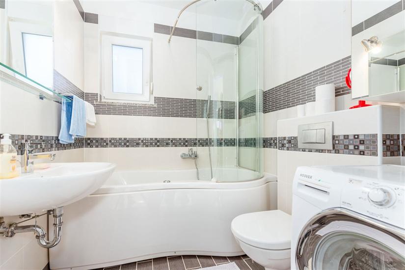 Apartment A1, for 6 persons