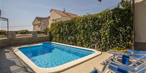 House - Podstrana