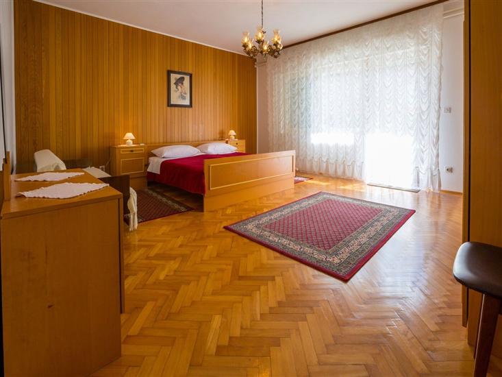 Apartment A1, for 6 persons