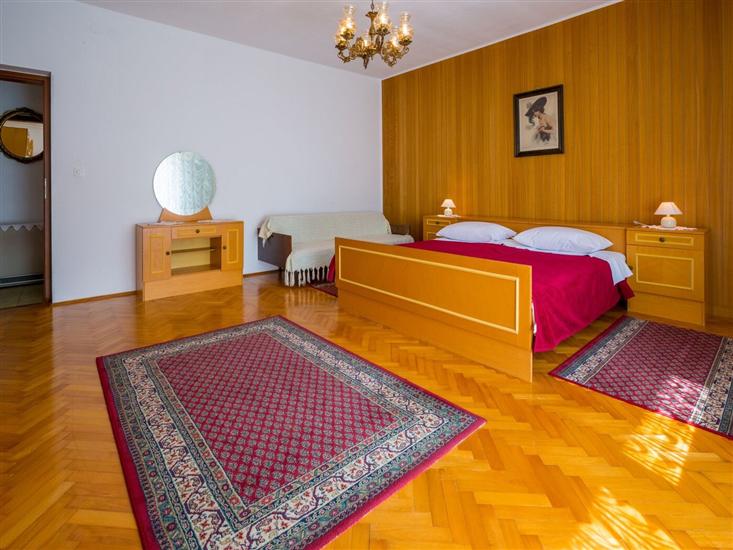 Apartment A1, for 6 persons