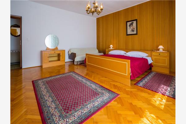 Apartment A1, for 6 persons