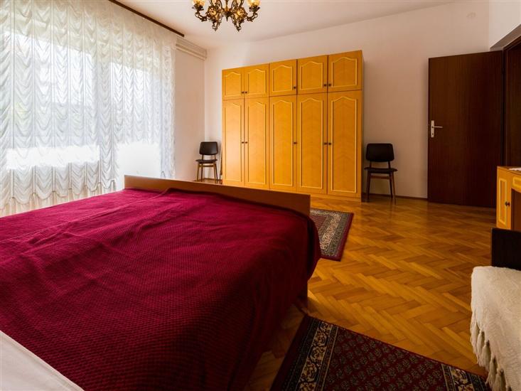 Apartment A1, for 6 persons