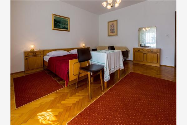 Apartment A1, for 6 persons