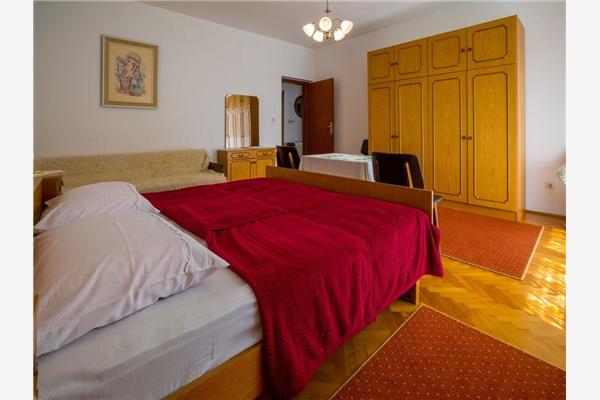 Apartment A1, for 6 persons