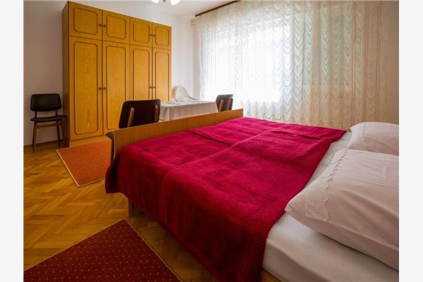 Apartment A1, for 6 persons