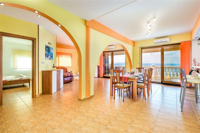 Apartment A1, for 7 persons