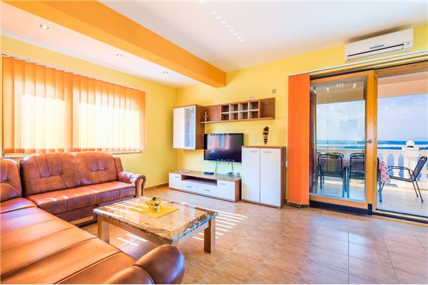 Apartment A1, for 7 persons