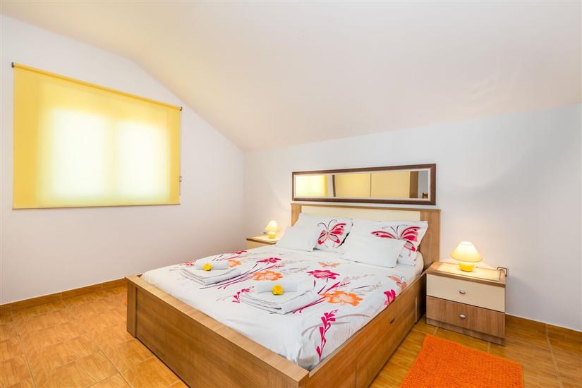 Apartment A1, for 7 persons